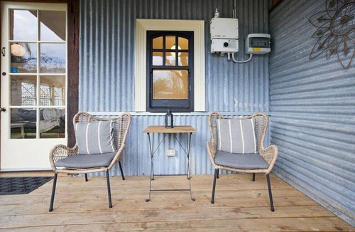 Brunswick Cottage | Country Cottage Heart of Brunswick