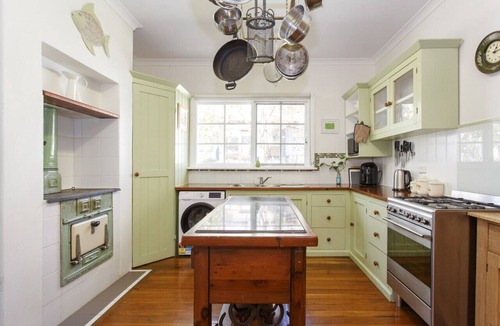Beaconsfield House | Country Living - 3 bedroom cottage
