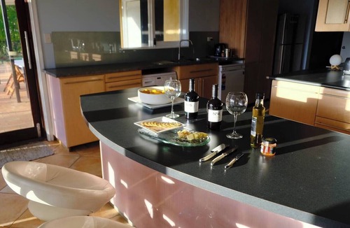 Swan View House | Countryside Escape in Swan Hills w/ Pool, BBQ - Holiday Home