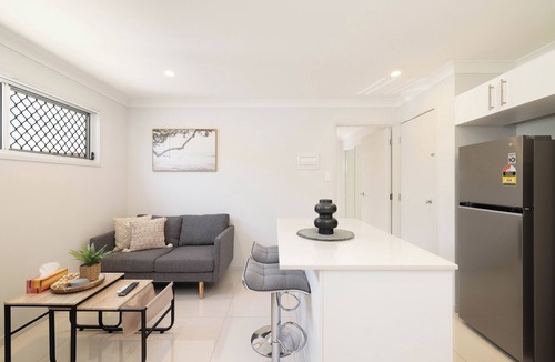 Rocklea Apartment | Covered Parking | 1 Bdr Apt w/AC | 535AF1