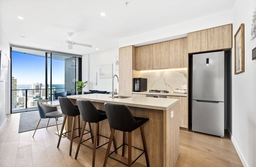Broadbeach Apartment | Cozy 2 Bedroom Apartment (No Parking) - Q Stay (12801 - 3N - NB)