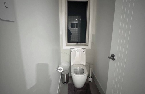 Kellyville House | Cozy 4BedroomHouse Rental in Kellyville, Sydney