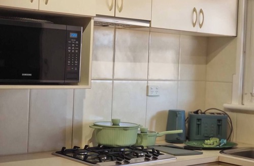 Applecross House | Cozy home near Swan River-10 mins to Perth City