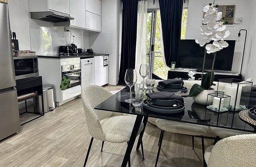 Crows Nest Apartment | Cozy nest in Crows Nest
