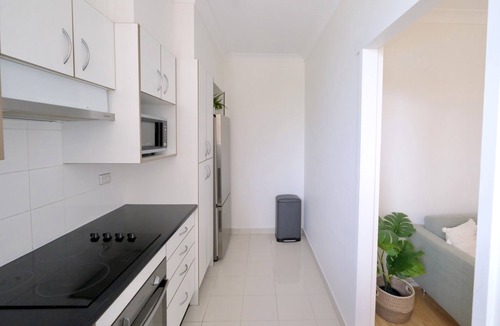 Coogee Apartment | Cozy Poolside Coogee Beach Sanctuary