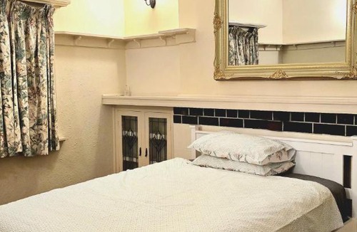 South Perth House | Cozy South Perth Private Rooms Close to CBD and river