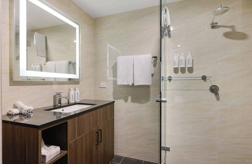 North Ryde Apartment | Cozy Studio Near Metro Macquarie Shopping Centre