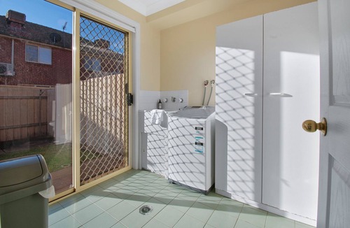 Wagga Wagga Apartment | Crampton Comforts - Walk to CBD, Cosy & Homely