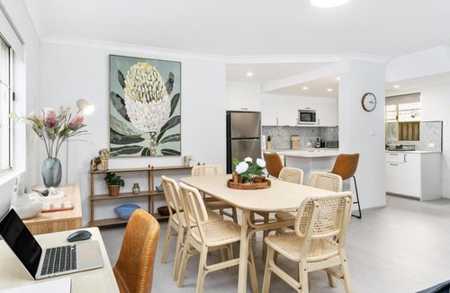 Crows Nest Apartment | Crows Nest comfort - Laidback living with garden - ER138