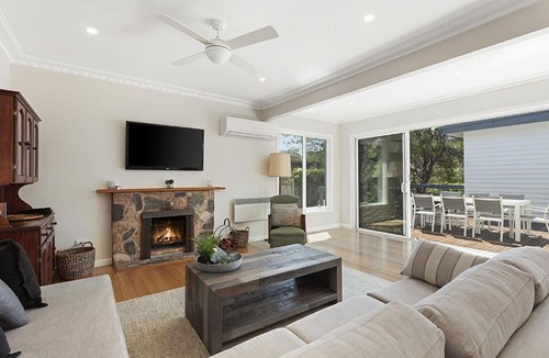 Point Lonsdale Hotel | Curragundi