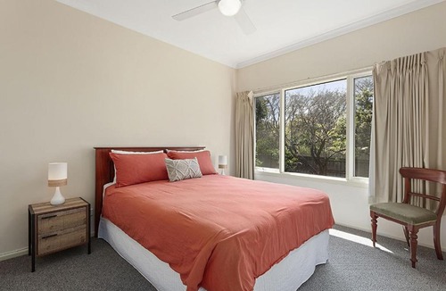 Point Lonsdale Hotel | Curragundi