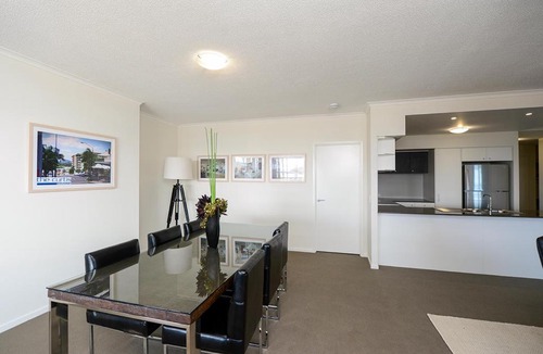 Gladstone Apartment | Curtis Central Apartments Official