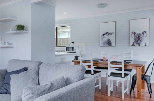 Rosebud House | Cute Beach Cottage