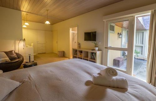 Newington House | Cygnet, Studio on Sturt