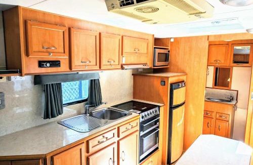 Emerald House | Cypress Caravan Stay