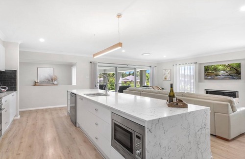 Pokolbin House | D'VINE COTTAGE - THE VINTAGE HOLIDAY HOUSES