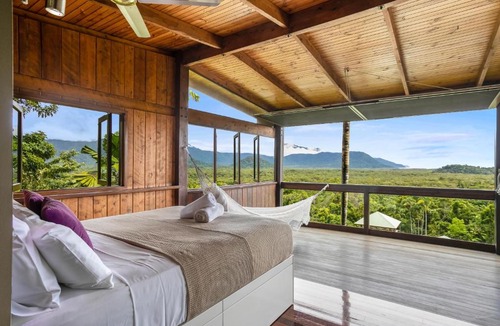 Cow Bay House | Daintree Holiday Homes - La Vista