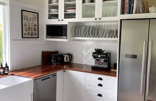 Katoomba House | Darley Rose, A Mountain Escape, just a short walk to The Three Sisters