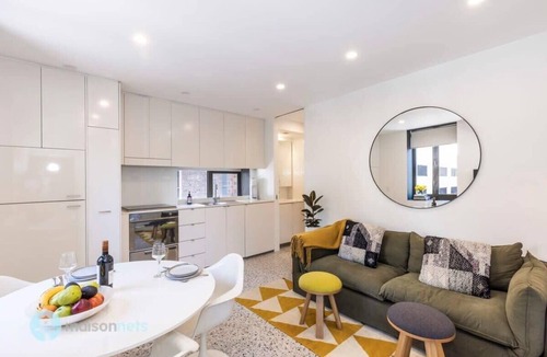 Darlinghurst Apartment | Darlinghurst Apt W A/C Balcony Only A Walk To CBD