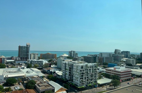 Darwin City Centre House | Darwin City Suites with Harbour View