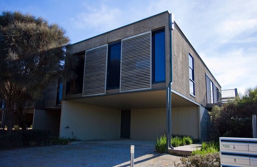 Anglesea House | Debonair 1