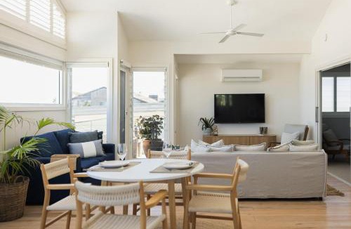 Gerroa House | Deckhouse Apartment, Gerroa
