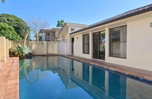 Robertson House | Decorated with love 4BD Family House with Pool