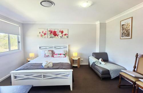 Bardia House | Delightful 2-level home in Bardia