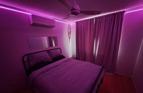 Battery Hill House | Delightful stay in romantic house with changing colour lights, spa and 75" TV