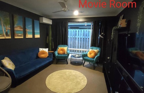 Burpengary East House | Deluxe Fully Air-conditioned 4BR House with Movie & Family Room