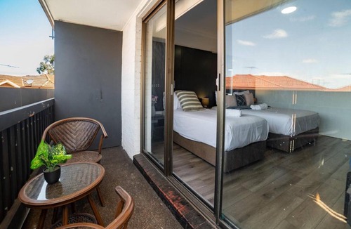 Greenacre House | Deluxe Twin Room - Sleeps 3
