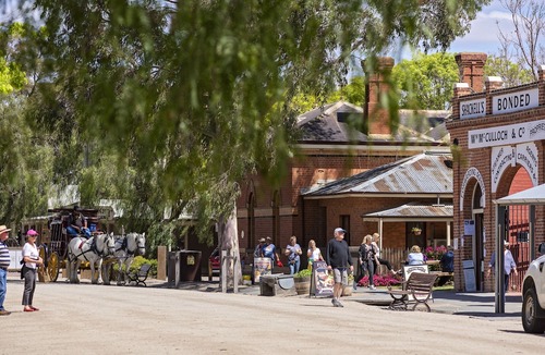 Echuca Village Hotel | Discovery Parks - Echuca
