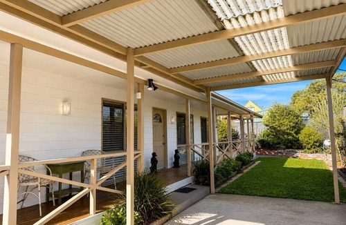 Coronet Bay House | Dogs inside and on couches! Secure fencing. 500 metres to dog friendly bay beach