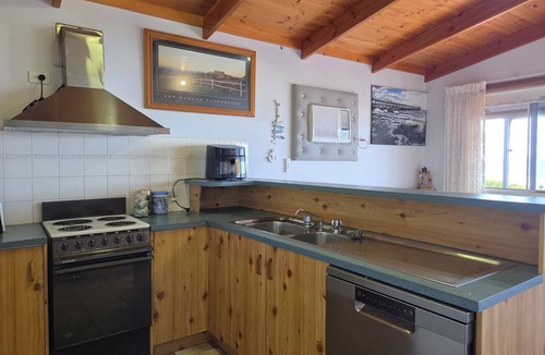 North Beach Hotel | Dolphin Cove, Wallaroo North Beach
