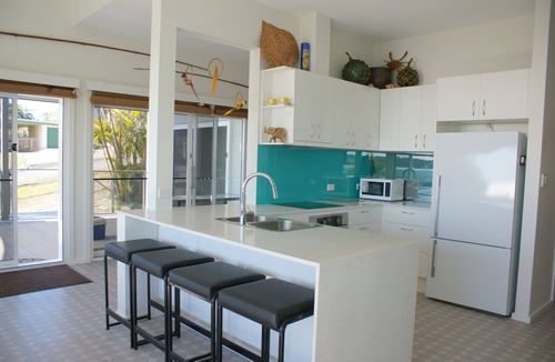 Woolgoolga House | Dolphin's Moon on Pollack