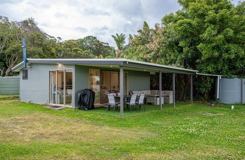 Pindimar Cottage | Dolphin View Cottage - tranquility on the water