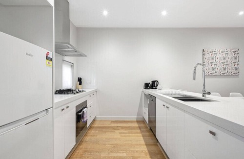 Chadstone House | Domi Rentals - The Atkinson Home