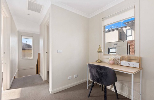 Notting Hill Villa | Domi Rentals The Blackburn Residence