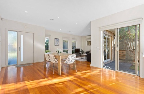 Notting Hill Villa | Domi Rentals The Blackburn Residence