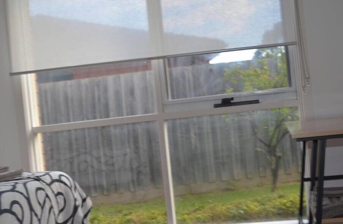 Donvale House | Donvale holiday home relaxing .15 minutes drive to CBD one minute walk to bus s