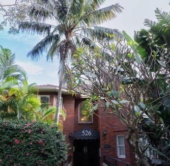 Double Bay Apartment | Double Bay Art Deco Apartment with Harbour Vistas