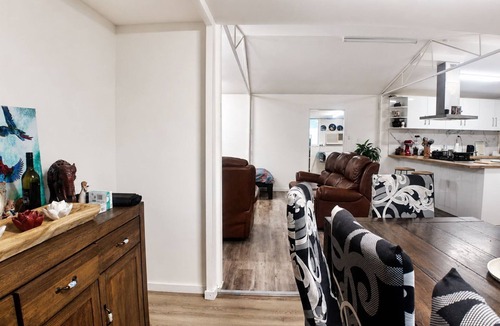 Woodchester House | Double Room B | Woody House By QCA