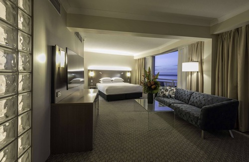 Cairns Central Business District Hotel | DoubleTree by Hilton Hotel Cairns