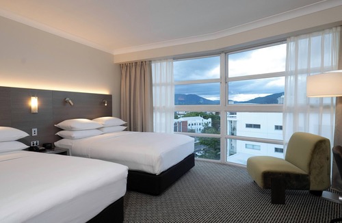 Cairns Central Business District Hotel | DoubleTree by Hilton Hotel Cairns