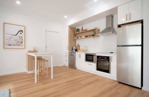 Riverside House | Dovecote - Launceston Luxury