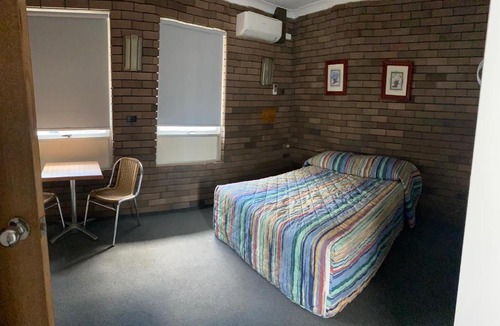 Wollongong Hotel | Downtown Motel