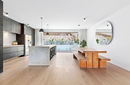 Sorrento House | Dreaming of a sun drenched deck, stunning pool and luxe style (sleeps 7)