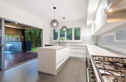 Casuarina House | Dreamy Beachfront Retreat! Perfect for families & couples to escape.