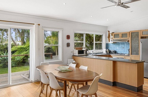 Bendalong House | Driftwood Cottage near the beach