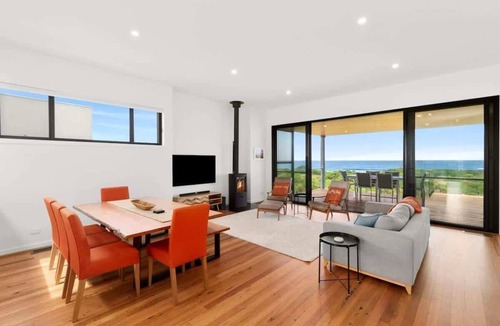 Tomakin House | Dunes at Tomakin, Ocean Views & Beachfront Escape
